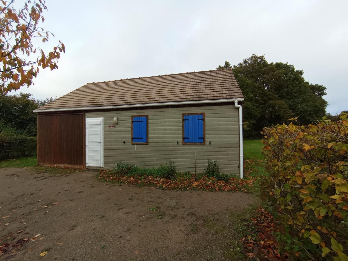 Les Maisonnettes Du Lac - Base De Loisirs Lavare Exterior foto